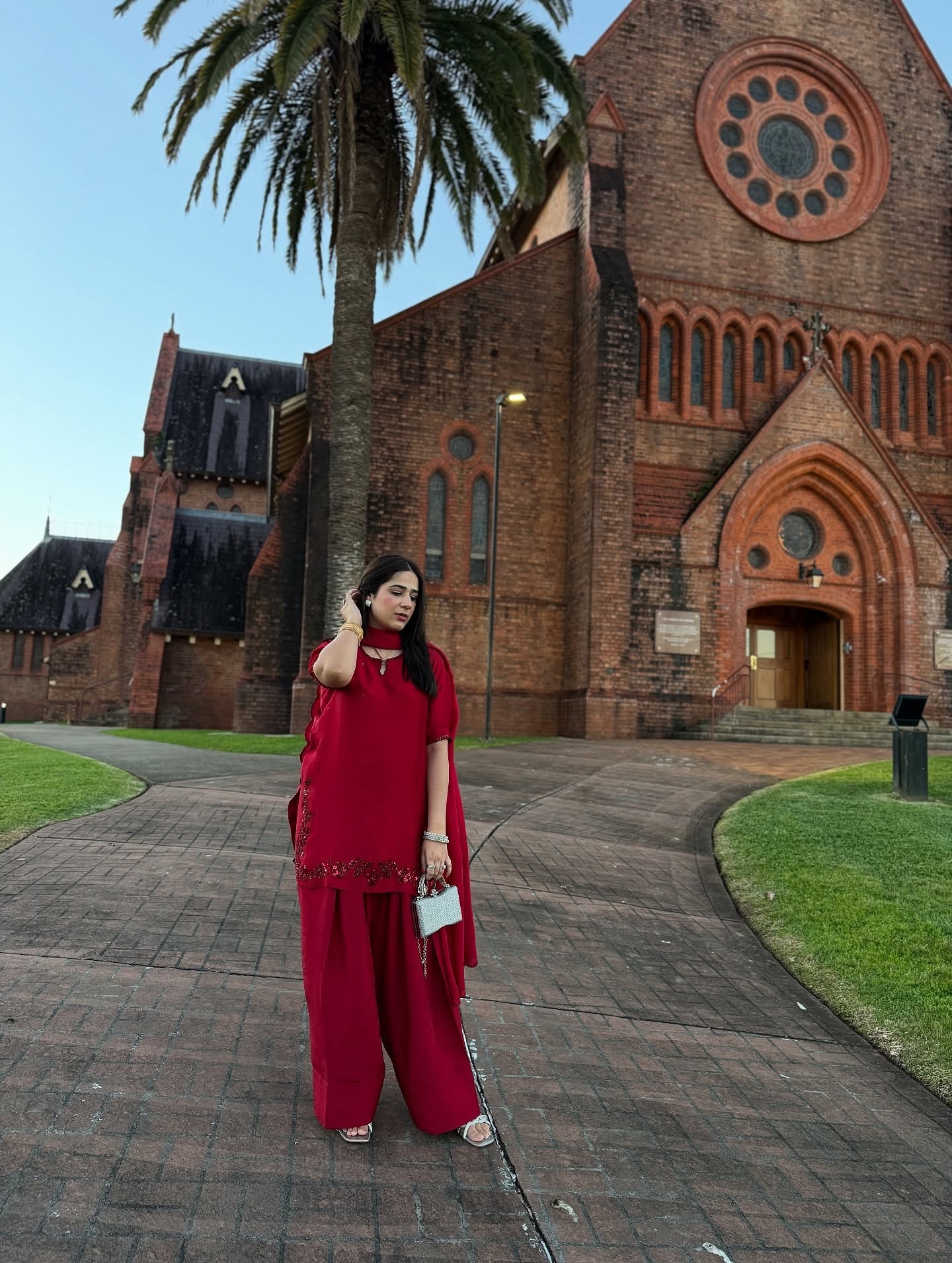 Obsessed 🫠 – All About This Farshi Shalwar alternate view