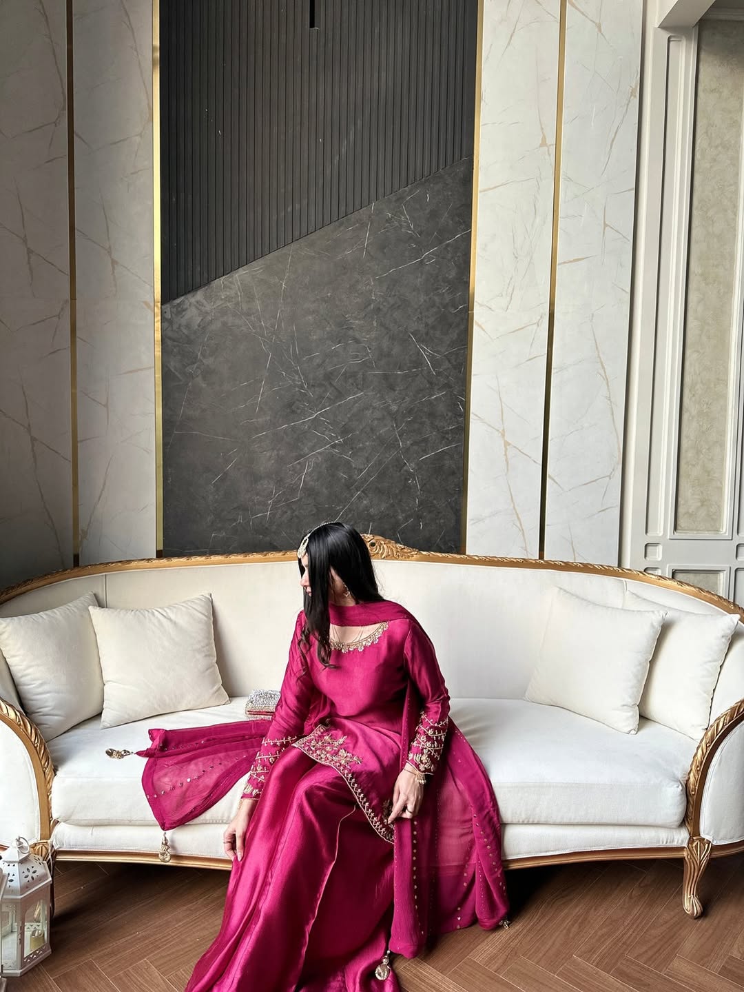 HoorAin Pink alternate view