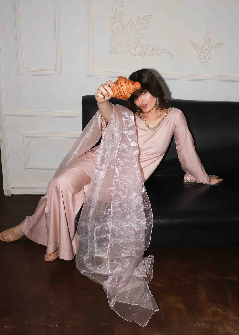 ALANA LUXE ( Tea Pink) alternate view